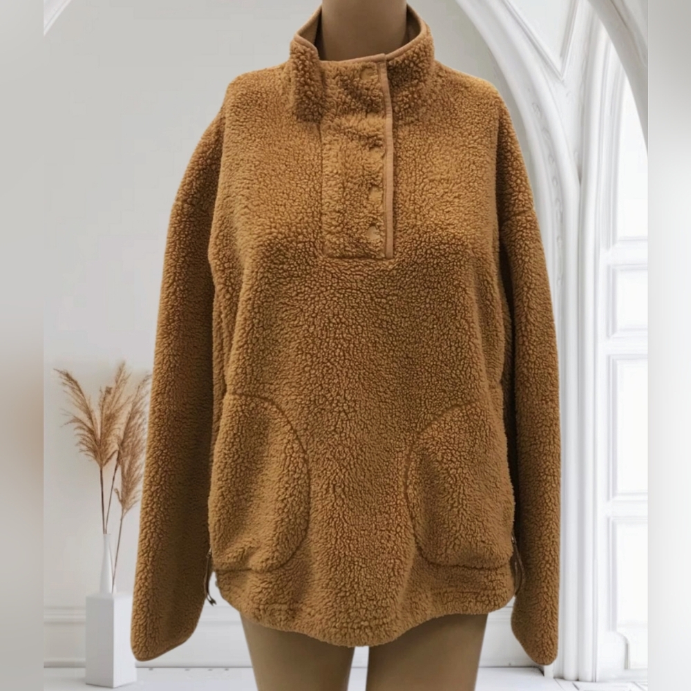 UGG Sherpa Atwell Half Snap Pullover
Condition: Good condition